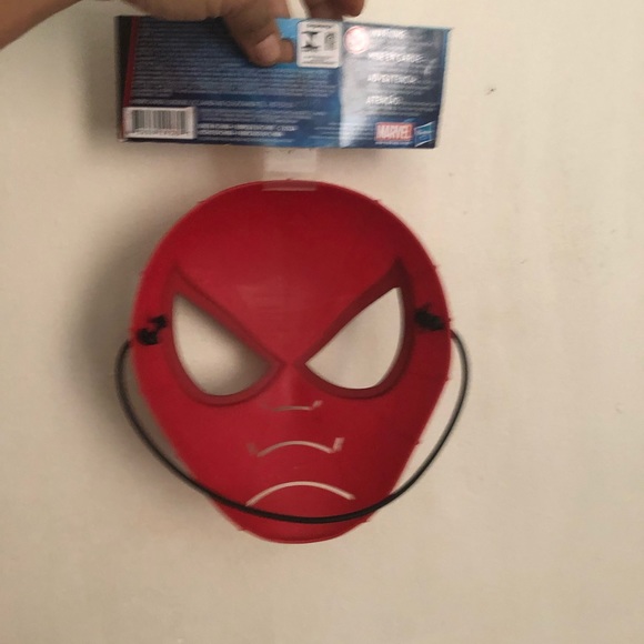 Spiderman mask - Picture 2 of 5